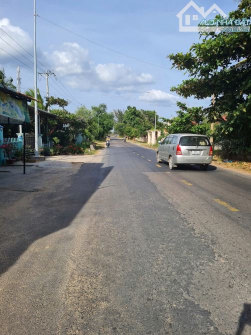 BÁN ĐẤT MẶT TIỀN ĐƯỜNG LẠC LONG QUÂN - BÊN ĐỒI VIEW BIỂN TRỰC DIỆN - XÃ TIẾN THÀNH - TP PT - 2