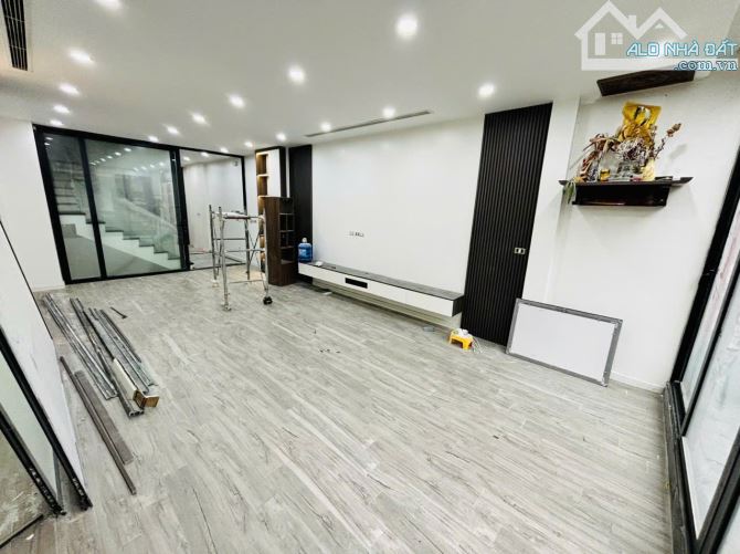 Cho thuê nhà MỚI KĐT Văn Quán 90m2 x 5 tầng thang máy 40tr - 2