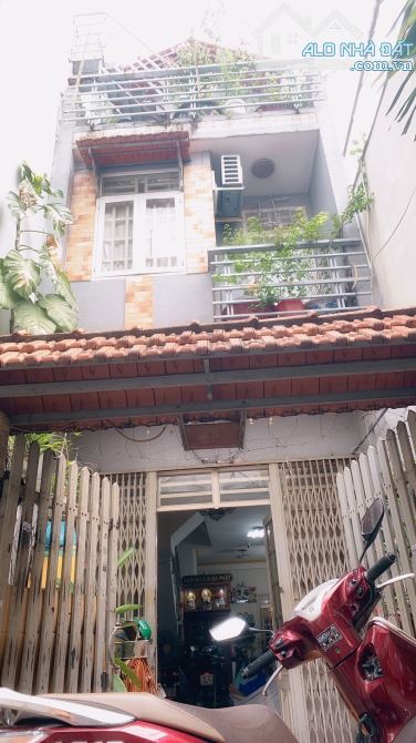 🏠 Bán nhà ngõ 3 gác tại Chiến Thắng Nhà vuông vức, nở hậu ban công và sân thượng thoánmát - 2