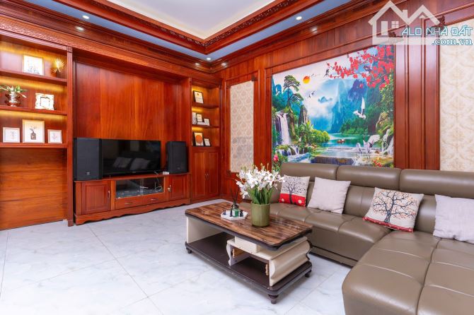 BIỆT THỰ GẦN BÃI SAU- KHU LẠC LONG QUÂN- PHƯỜNG 2- S=327m2 10x33m BHR 2 TẦNG- GIÁ 26 TỶ - 2
