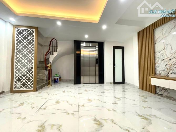 Phố Vip Thái Hà 40M2, 7Tầng Thang Máy, Mt:5m,Ô Tô Đỗ Cổng,Mới Koog, Nhỉnh 11Tỷ - 2