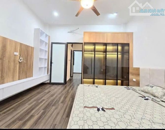 🏡 Bán Siêu phẩm phố Trạm, Long Biên ,ô tô đỗ ,thang máy , 40m2 nhích 7tỷ - 2