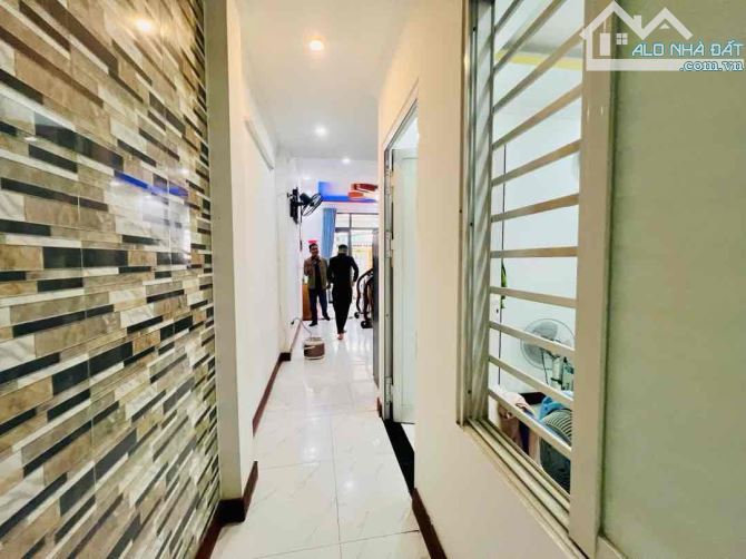 NHÀ 4 TẦNG MỚI ĐẸP KIỆT 3M GẦN ĐƯỜNG CHÍNH HOÀNG DIỆU DT 80M2 NGANG 5M CHỈ 4.9 TỶ - 2