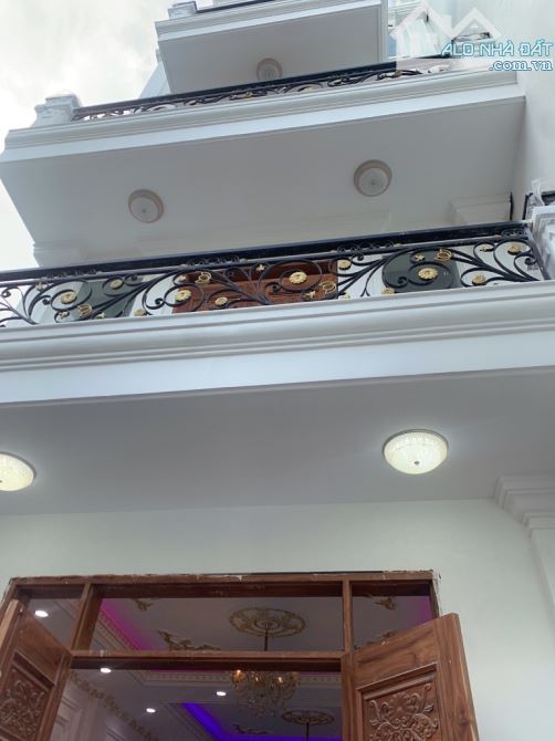 NHÀ MẶT TIỀN KẾ QUẬN 10, NGANG 5m*26m, 5 TẦNG, THANG MÁY, CHỈ NHỈNH 200tr/M2 - 2