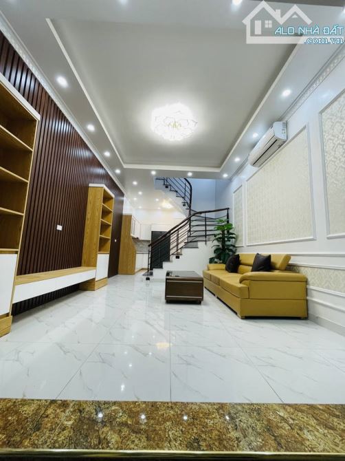 CỰC HOT! Bán nhà Kim Ngưu, Hai Bà Trưng ,42m2 x 4 tầng ,Thiết kế đẹp, Nhỉnh 6tỷ - 3