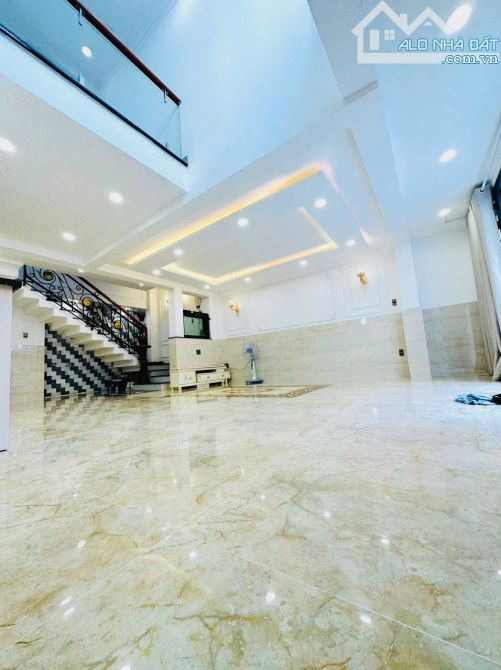 BÁN VILLA LUXURY PHẠM VĂN HAI 7X9 NGAY NGÃ 3 ÔNG TẠ-CMT8-SÁT CV LÊ THỊ RIÊNG CHỈ 11,9TỶ - 3