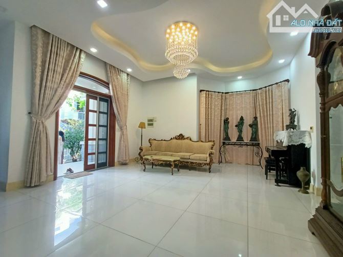 BÁN BIỆT THỰ PHÚ MỸ HƯNG - KHU NAM VIÊN. DIỆN TÍCH 273M² GỒM 5 PHÒNG NGỦ. - 3