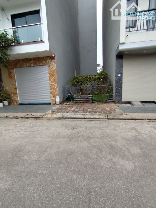 Bán đất việt hưng 70m² , mt 4,5m view công viên vườn hoa giá 12,7 tỷ  phôn lô vĩa hè ôtô t - 3