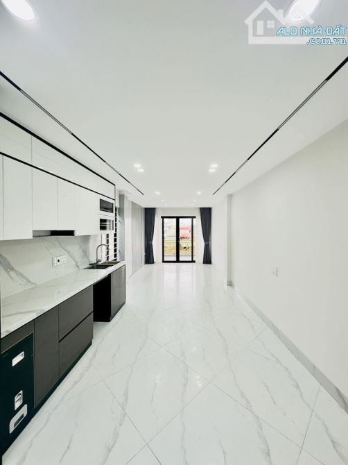 BÁN NHÀ PHỐ TÂN MAI Ô TÔ ĐỖ CỬA,LÔ GÓC,KINH DOANH THANG MÁY 60M2 5T GIÁ 11TỶ - 3
