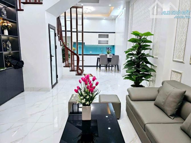 Bán Nhà Cầu Giấy 50m-Sát Phố- Ô Tô Đỗ-Phân Lô 3 Thoáng- Cạnh Công Viên - 4