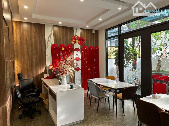 BIỆT THỰ SONG LẬP KĐT DƯƠNG NỘI - VỊ TRÍ HIẾM-LÔ GÓC - GẦN AOEN MAIL -  34 Tỷ - 4