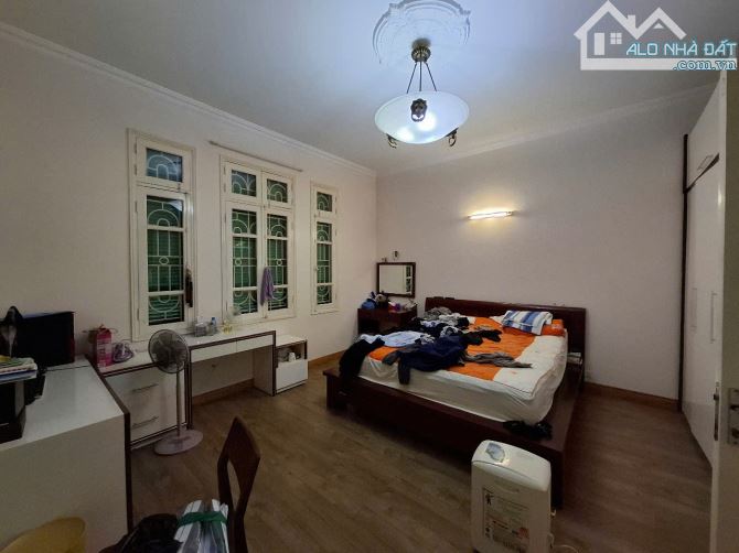 Cho thuê nhà phân lô phố trần quốc hoàn, phan văn trường 100m2x4T Full nội thất - 4