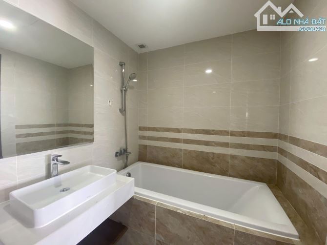 Căn hộ Ruby Garden , Tân Bình :2p ngủ, 2wc, rộng 92m2,Nt, 11tr/th - 4