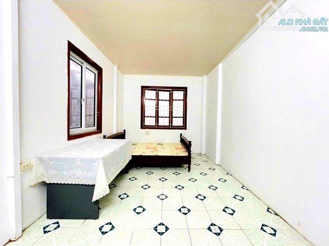 NGÃ TƯ SỞ, DT 87M² x 3T, MT 5M. GIÁ CHÀO BÁN: 9.4 TỶ. - 4