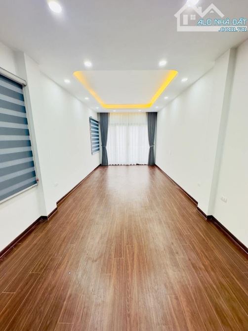 BÁN NHÀ PHỐ TÂN MAI Ô TÔ ĐỖ CỬA,LÔ GÓC,KINH DOANH THANG MÁY 60M2 5T GIÁ 11TỶ - 4