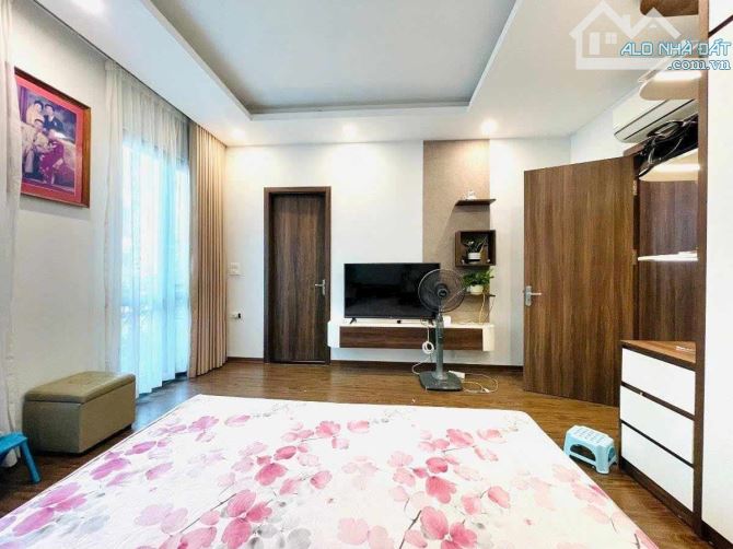 Siêu hiếm! Nhà 5T, tại đường Hồ Tùng Mậu, Quận Cầu Giấy DT 150m2, Lô Góc,Giá chỉ 34,9 tỷ. - 4