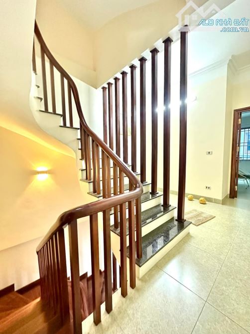 Cực Đẹp, Cạnh Ngoại Giao Đoàn, 75m2, MT 5.5m, 5 Tầng, Gần Công Viên Hòa Bình, Nội Thất 5 S - 4