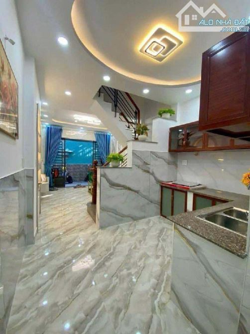 Nhà đẹp 2 tầng - 28m2 - Bùi Quang Là - Quận Gò Vấp -Giá Nhỉnh 3.X Tỷ - 4