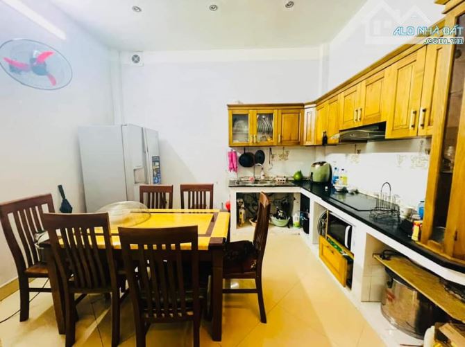 Bán Nhà  phố Yên Phúc Phúc La Hà Đông DT 39m2  4.5 Tầng - 6.95 tỷ - 5