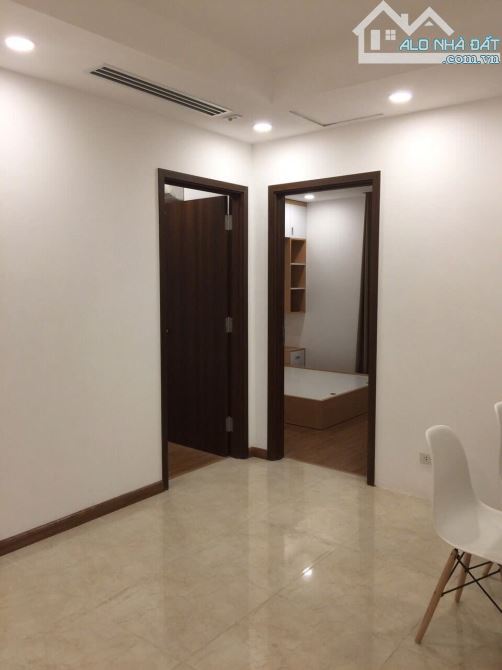 Cho thuê căn Center Point 27 Lê Văn Lương ĐN1 12A09A 65m2, 2 PN full đồ, 2wc giá 15tr - 5