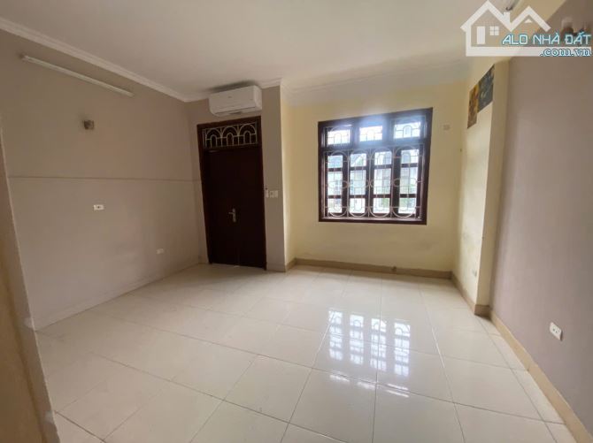 Cho thuê liền kề ngõ 6 Nguyễn Văn Lộc Mỗ Lao Hà Đông, DT 90m x 4T, 1 hầm nhà đẹp giá 26 tr - 5
