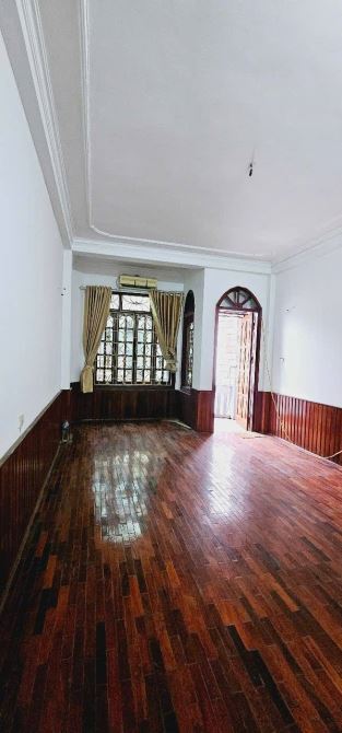 NHÀ HIẾM PHỐ LÝ THƯỜNG KIỆT, PHÂN LÔ, Ô TÔ TRÁNH KINH DOANH, 40M2 5 TẦNG GIÁ CHỈ HƠN 12 TỶ - 5