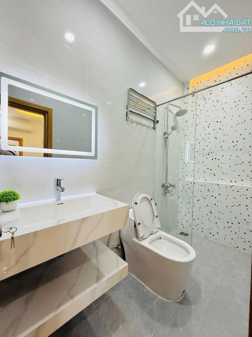 Nhanh tay chốt ngay căn nhà 56m2 ngay Lê Lợi, Gò Vấp. Giá: 2 Tỷ 750. Sổ riêng, hẻm ô tô - 6