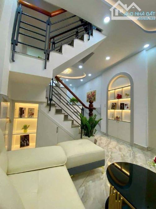 Nhà đẹp 2 tầng - 28m2 - Bùi Quang Là - Quận Gò Vấp -Giá Nhỉnh 3.X Tỷ - 6