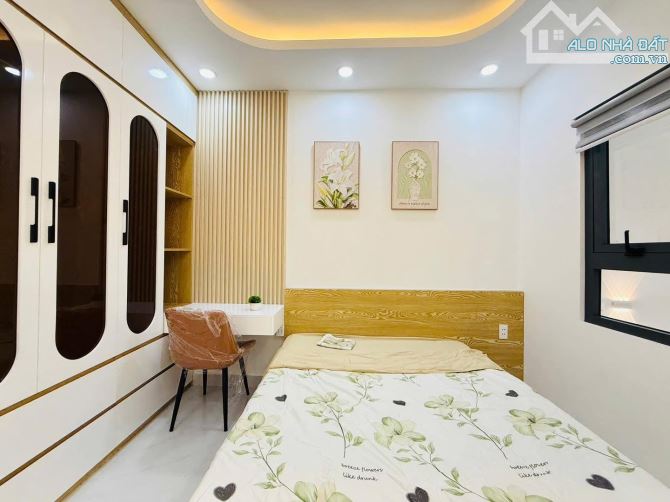 Nhanh tay chốt ngay căn nhà 56m2 ngay Lê Lợi, Gò Vấp. Giá: 2 Tỷ 750. Sổ riêng, hẻm ô tô - 7