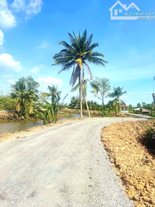 Chỉ 999tr sở hữu 1000m2 đất vườn Chuyển Thổ View Kênh - 7