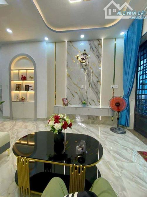Nhà đẹp 2 tầng - 28m2 - Bùi Quang Là - Quận Gò Vấp -Giá Nhỉnh 3.X Tỷ - 8