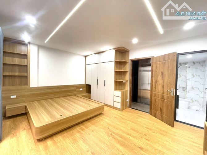 Phố Vip Thái Hà 40M2, 7Tầng Thang Máy, Mt:5m,Ô Tô Đỗ Cổng,Mới Koog, Nhỉnh 11Tỷ - 9