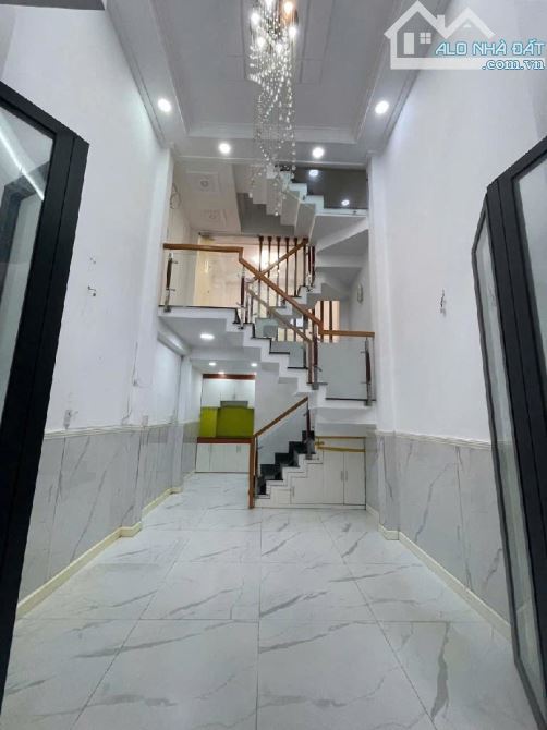 BÁN NHÀ MỚI ĐẸP GẦN QL1A, DT32M2, 3TẦNG, GIÁ 3.9TỶ, BHHA, BÌNH TÂN