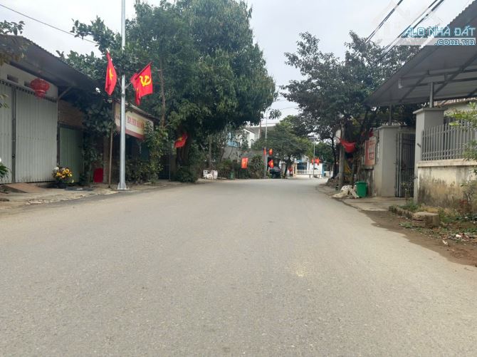 Hiếm Giá Nhỉnh 10tr mặt đường nhựa trục chính Yên Bình gần GaMetro số 5 Văn Cao Hoà Lạc
