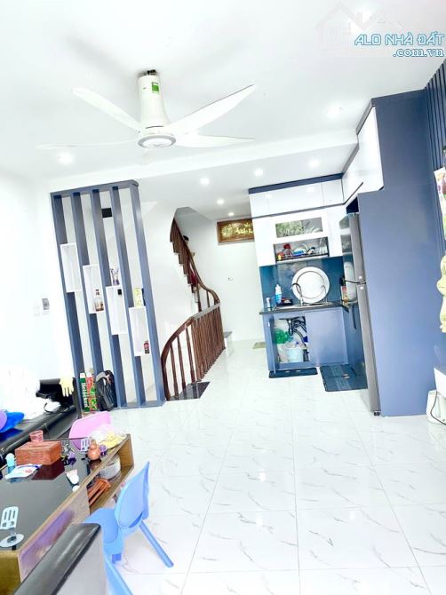 Bán nhà Tả Thanh Oai, Thanh Trì, 40m2, 5 tầng, thang máy, 8 tỷ