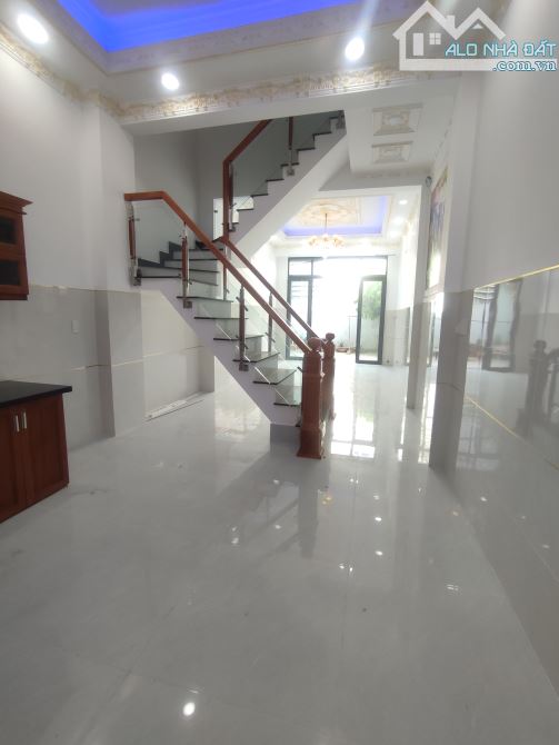 HƠN 5🧄XÍU - HẺM XE HƠI - 4 x 15 - BÌNH TÂN GIÁP TÂN PHÚ - 4TẦNG