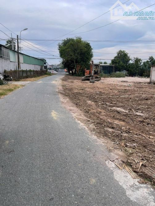 Bán 100m2 thổ cư, nở hậu đường Mỹ Hạnh Nam giá 1 tỷ 100 triệu có sổ hồng riêng