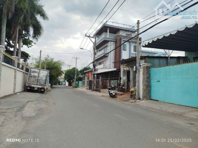 BÁN ĐẤT.DIỆN TÍCH LỚN Ở HỌC MÔN: MẶT TIỀN ĐƯỜNG VÕ THỊ HỒI  VÀ TRÂN VĂN MƯỜI–