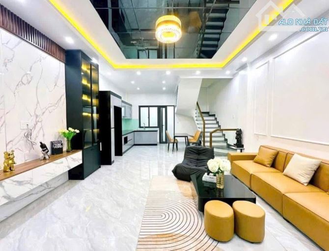 Bán nhà trong ngõ 230 Miếu Hai Xã - DT 60m, sân cổng riêng