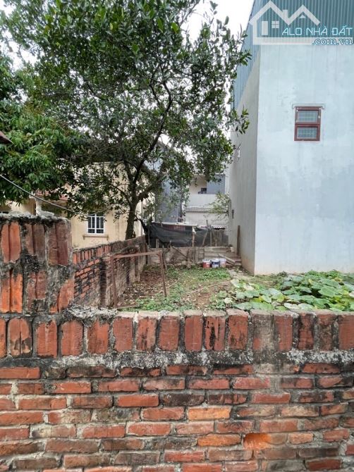 2.3tỷ, 40m2, Mt3.6m- bán đất Dương Quang, Gia Lâm- lô góc 2 ngõ vào- ba gác vào đất
