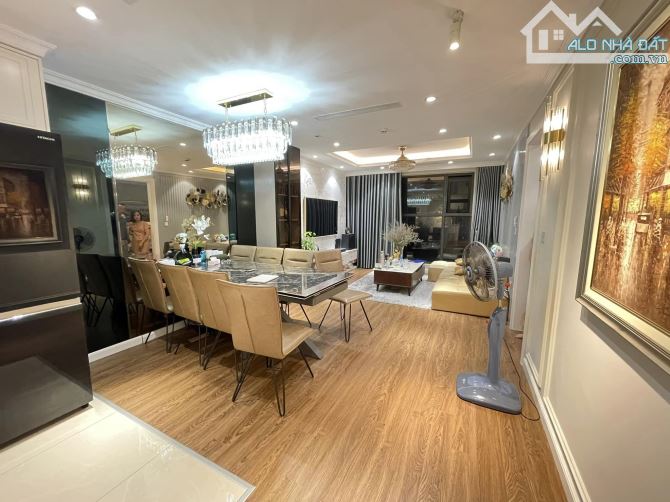 Bán CC cao cấp Sunshine Garden 108m2, 3PN, full nội thất xịn, view thành phố, sổ đỏ 7.5 tỷ