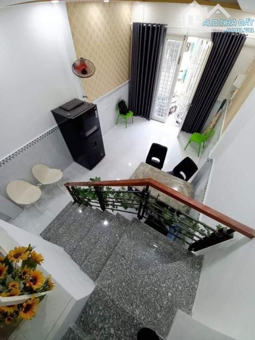 BÁN NHÀQ4: 40m2. 3PN, 2WC, 2LẦU. TÔN ĐẢN, GIÁ 3tỷ 95.