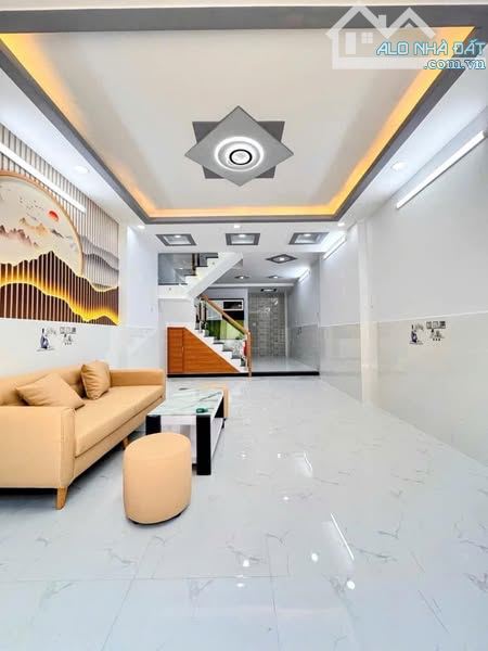 Bán nhà 5m ra HXT Nguyễn Xí, p13 Bình Thạnh, 3 tầng BTCT 50m2, hoàn công, chỉ 6tỷ4 TL