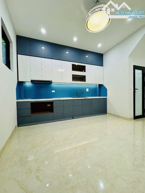 BÁN NHÀ NGÔ GIA TỰ. LONG BIÊN ,  4 TẦNG,38M, HƠN 5 TỶ
