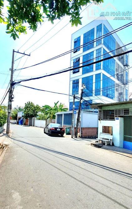 Bán lô đất 140M2 - Đường 12M - Lã Xuân Oai, TNP.A, Quận 9