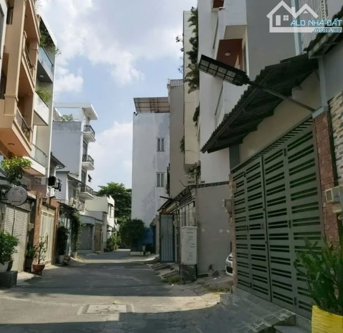 🏠 Bán Nhà Gò Vấp- Hẻm Xe Hơi Dương Quảng Hàm CHDV 9 Phòng - Dòng Tiền 500TR/Năm- 84M²x5 T