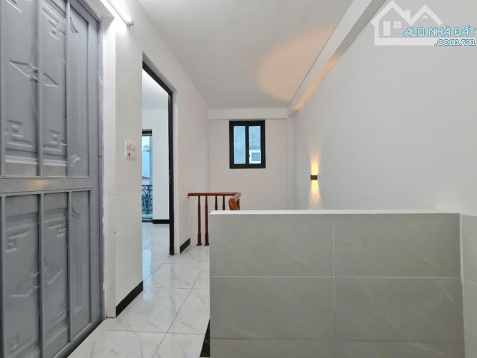 Bán nhanh nhà Tả Thanh Oai, Thanh Trì, 30m2, 5 tầng, sổ đỏ, giá chỉ 4 tỷ.