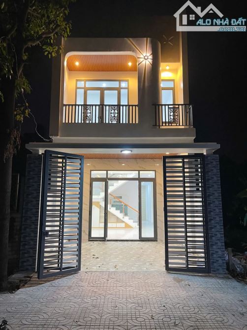 Mở Bán 3 Căn Nhà Phố 1 Trệt 1 Lầu Ngay Cây Xăng Bình Hòa Sổ Riêng Thổ Cư 100%