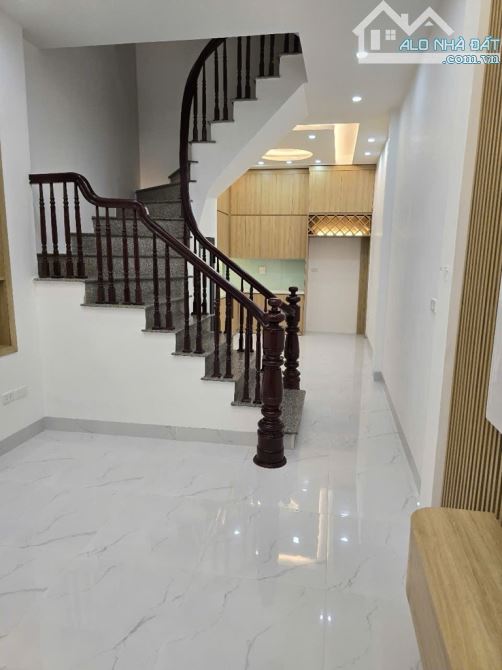 Nhà Phan Kế Bính 5 tầng 48m 8,7 tỷ ngõ rộng ba gác phi ầm ầm