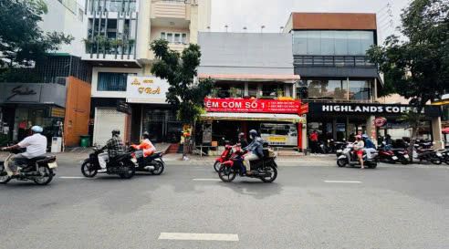 Nhà Mặt Tiền Trần Quang Khải 8x35 (276m3) ,Phường Tân Định , Quận 1